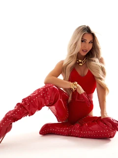 Evelina escort à Monaco